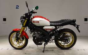 YAMAHA XSR155 2014