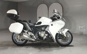 HONDA VFR1200F DCT 2011 SC63