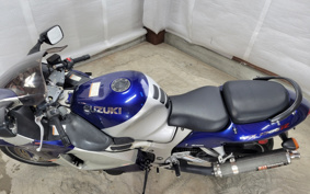 SUZUKI GSX-1300R HAYABUSA 2002 GW71A
