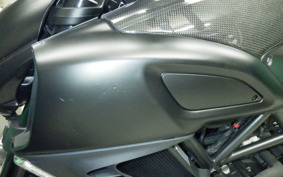 DUCATI DIAVEL Carbon 2011