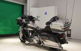 HARLEY FLHTCUSE 1800CVO 2013