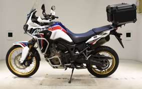 HONDA CRF1000L AFRICA TWIN 2018 SD04