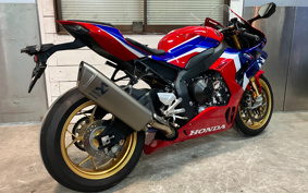 HONDA CBR1000RR-R FB SP 2023 SC82