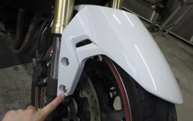 SUZUKI GSR750 2015