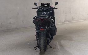 YAMAHA T-MAX 560 SJ19J
