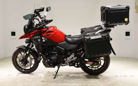 SUZUKI Vｽﾄﾛｰﾑ250