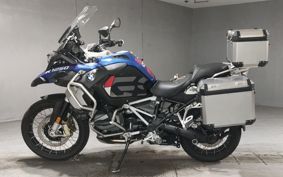 BMW R1250GS ADVENTURE 2024 0M11