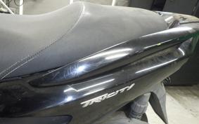 YAMAHA TRICITY 125 A 2002 SE82J
