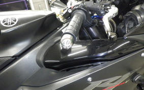 YAMAHA YZF-R1 2005