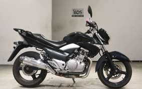 SUZUKI GSR250