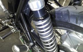 TRIUMPH THRUXTON 900