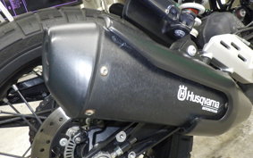 HUSQVARNA SVARTPILEN 401 2021