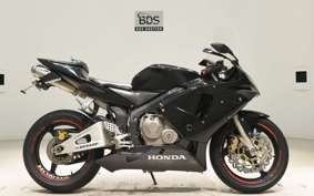 HONDA CBR600RR 2004 PC37