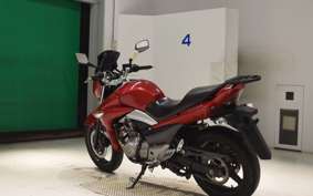 SUZUKI GSR250