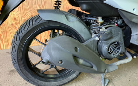 APRILIA SR MOTARD125