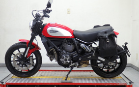 DUCATI  DUCATI  SCRAMBLER  ICON  2016 K102J