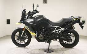 SUZUKI Vｽﾄﾛｰﾑ800 2025 EM1BA
