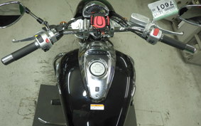 SUZUKI BOULEVARD 400 2015