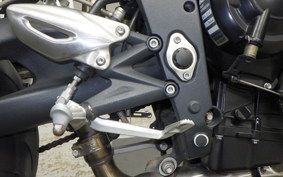 TRIUMPH STREET TRIPLE 2011