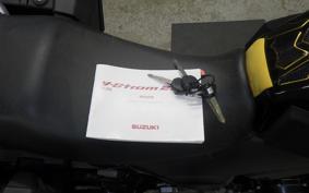 SUZUKI Vｽﾄﾛｰﾑ250
