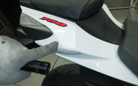 SUZUKI GSX-R750 2013