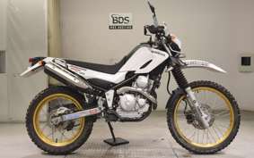 YAMAHA SEROW 250 Gen.2 2002 DG17J