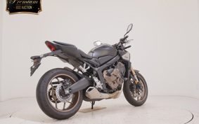 HONDA CB650R E-Clutch 2026 RH17