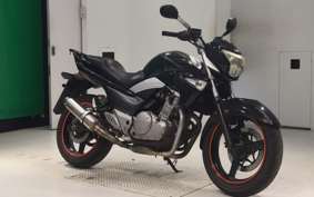 SUZUKI GSR250