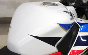HONDA CBR250R MC41