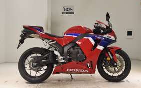 HONDA CBR600RR 2025 PC40