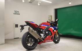 HONDA CBR1000RR RSP 2018 SC82