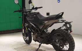HUSQVARNA SVARTPILEN 125 2016