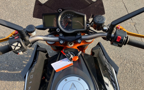 KTM 1290 SUPER DUKE 2016 V3940