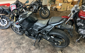 SUZUKI GSR750 2013 GR7NA