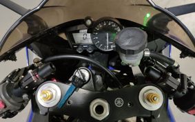 YAMAHA YZF-R1 RN09