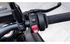 BMW S1000R 2024 0E51