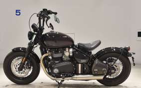 TRIUMPH BONNEVILLE BOBBER 2024