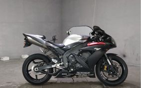 YAMAHA YZF-R1 RN13