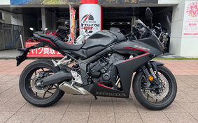 HONDA CBR650R E-CLUTCH 2024 RH17