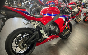 HONDA CBR600RR 2024 PC40