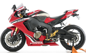 HONDA CBR1000RR 2019 SC77