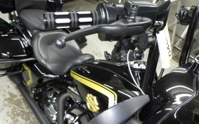 HARLEY FLHX 1690 2014