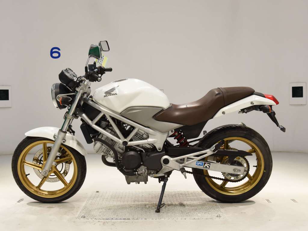 Фото Honda VTR 250 Gen. 2 2011 с японского аукциона