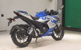 SUZUKI GIXXER 250 SF