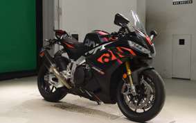 APRILIA RSV4 1100ファクトリ 2024