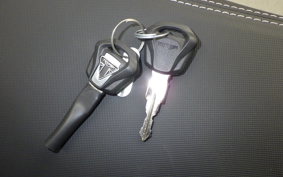 TRIUMPH STREET TRIPLE RS 2025