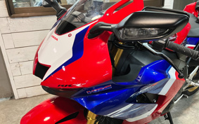 HONDA CBR1000RR-R FB SP 2023 SC82