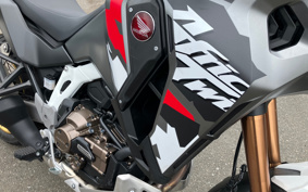HONDA CRF1100L AFRICA TWIN Adventure DCT ES 2026 SD15