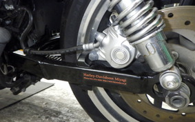 HARLEY XL883LI 2011