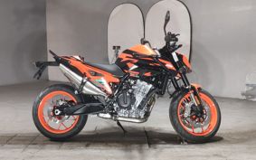KTM 890 DUKE GP TU940